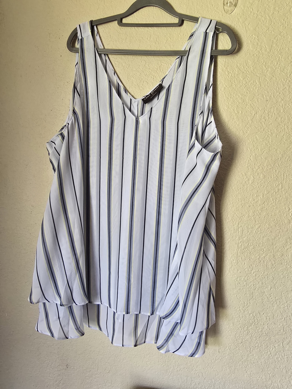 Lane Bryant White Striped V-Neck Sleeveless Camisole